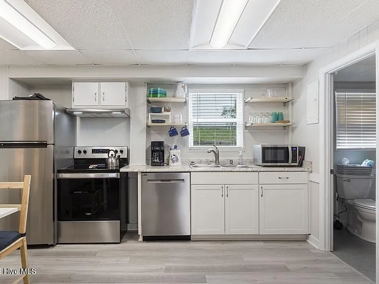 7403 Canal Ct #B — Photo 7