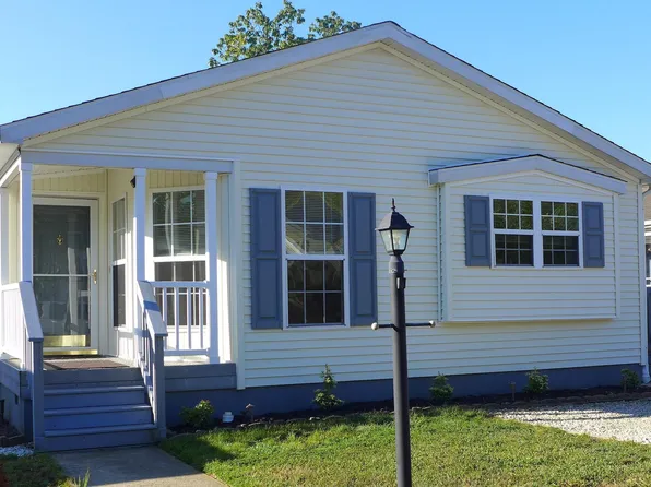 5 Fernwood Ln, Mays Landing, NJ 08330