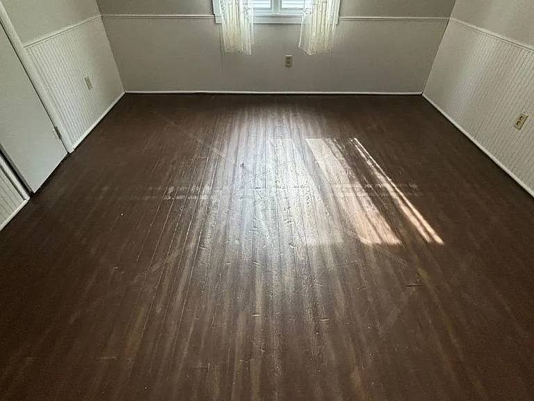 414 E Main St — Photo 25