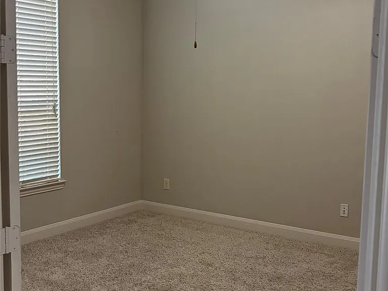 10527 Angeline Springs Ln — Photo 2