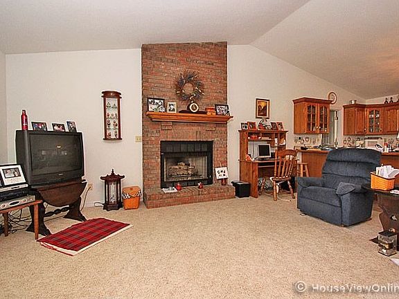 2nd image of 1416 Briarwood St