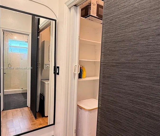 8600 Byron Ave #8 — Photo 9