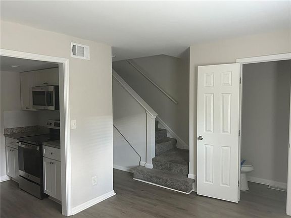 3rd image of 2604 Campbellton Rd SW #2D
