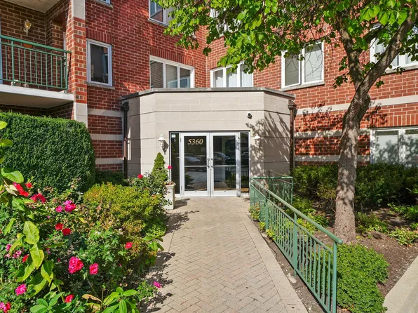 5360 N Lowell Ave APT 206, Chicago, IL 60630