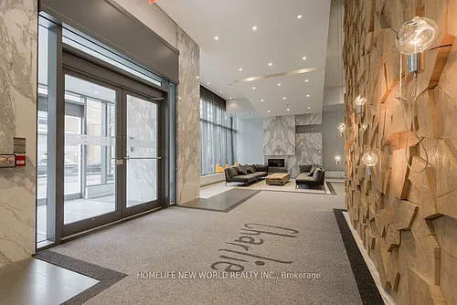 8 Charlotte St Photo 1
