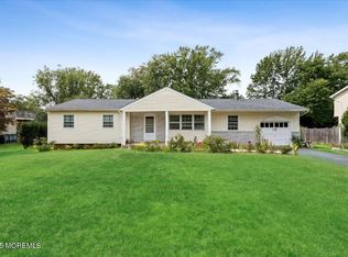 19 Pease Rd, Manalapan, NJ 07726