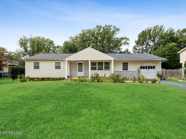 19 Pease Road, Manalapan, NJ 07726