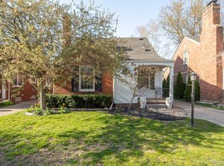 22920 Sheridan St, Dearborn, MI 48128