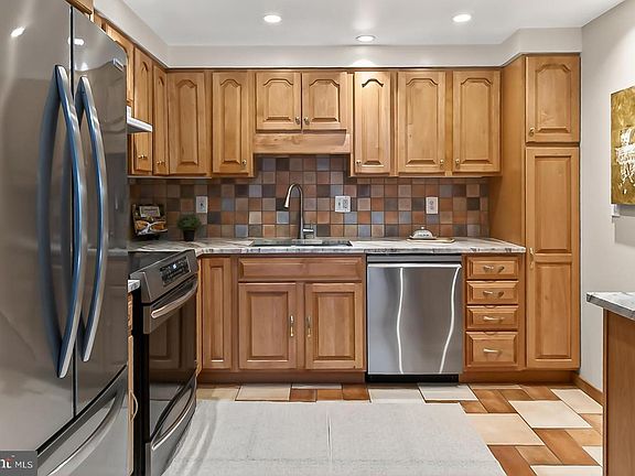 4th image of 7721 Tremayne Pl APT 215