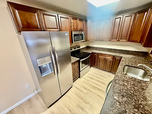600 California Ave #1A Photo 1