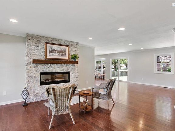Open floor plan at it's finest.  Great flow between all the living spaces.