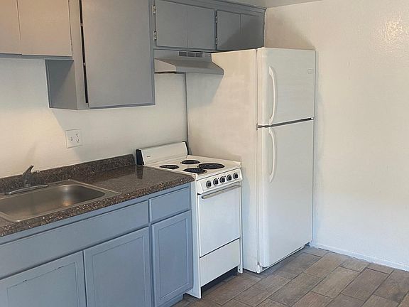 5th image of 532 Nebraska Ave APT 303