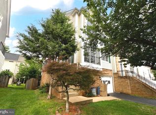 14552 Woodgate Manor Pl, Centreville, VA 20120