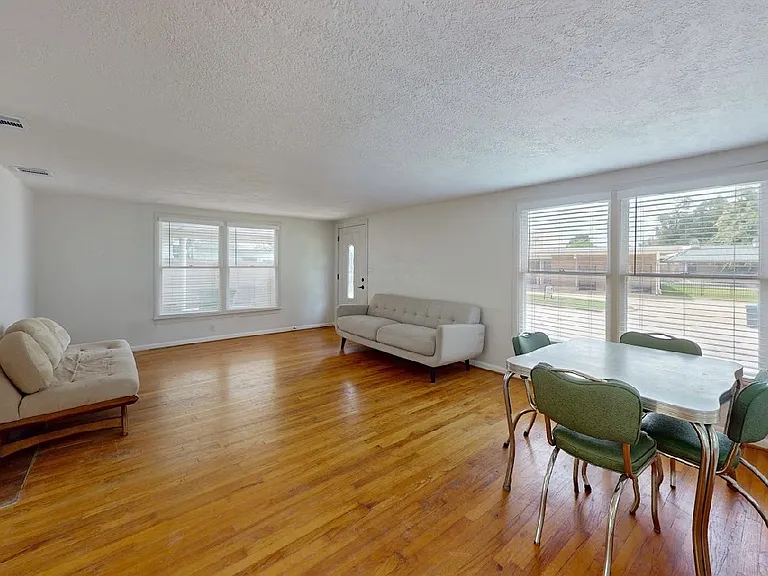 511 Homestead St — Photo 34