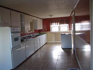 2nd image of 36 N Wright Ave