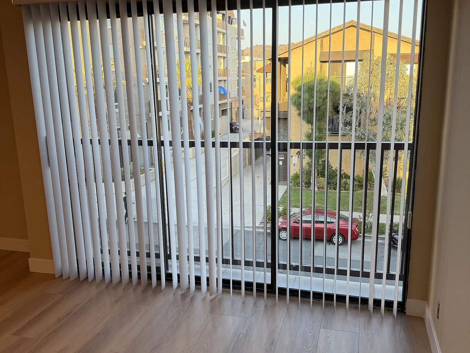 2 bed, 1000 sqft, $2,800 — Photo 4