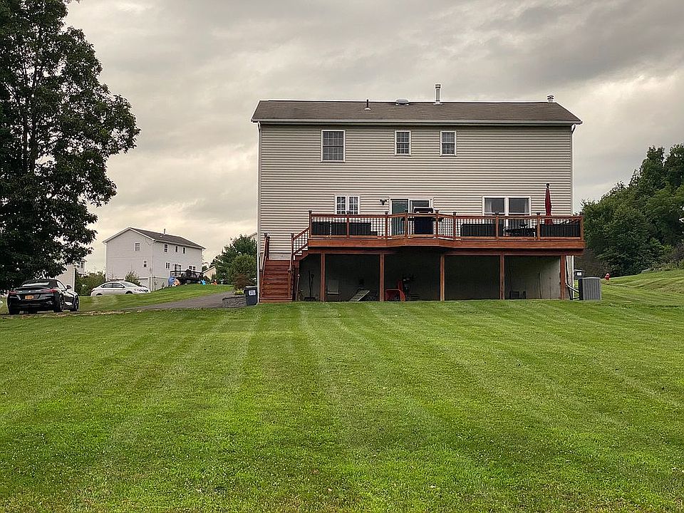 2nd image of 9 Christopher Ct