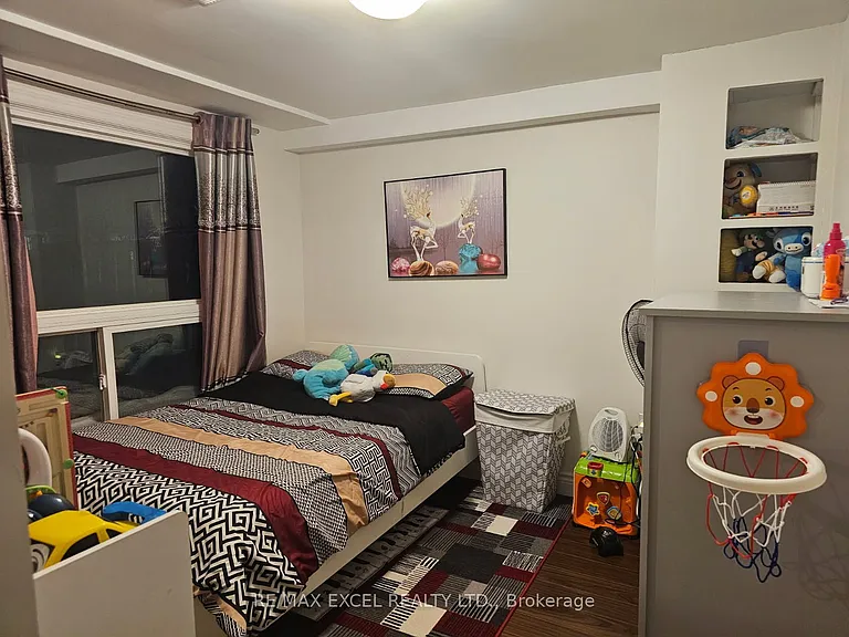64 Fieldwood Dr #BASEMENT — Photo 9