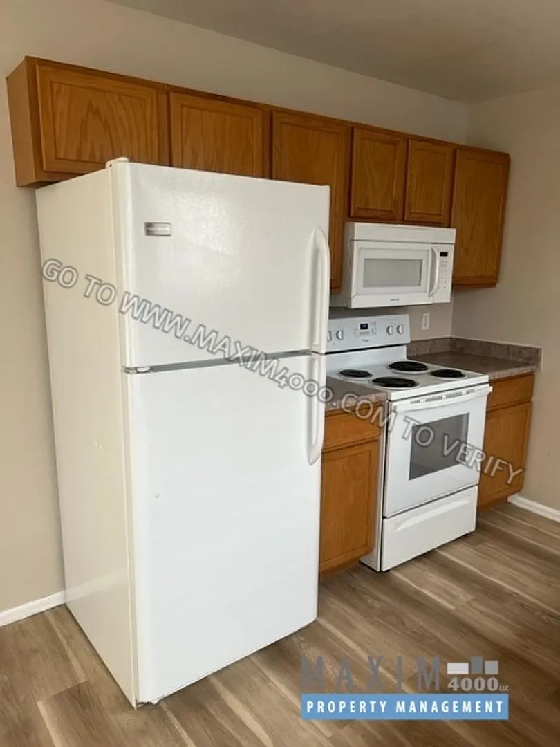 3088 Silver Crest Trail - 3br W/ New Flooring! — Photo 4
