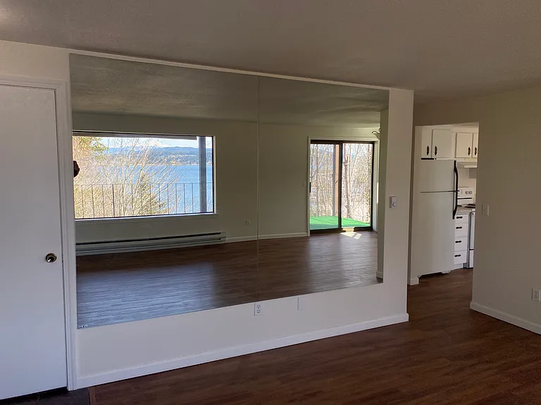 282 Farragut Ave N #282 — Photo 5