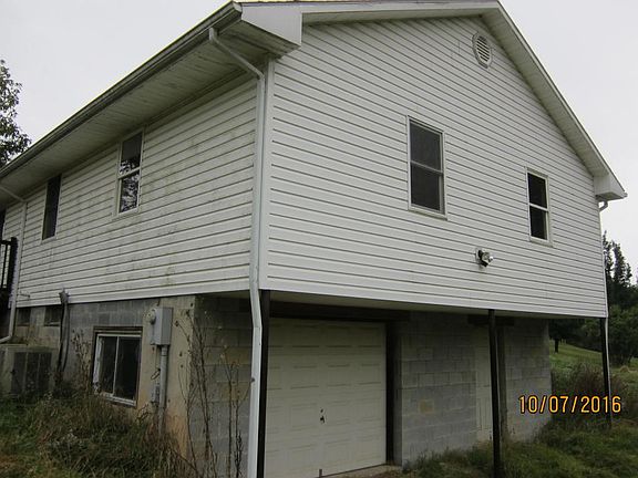 2nd image of 590 Ike Clark Cir