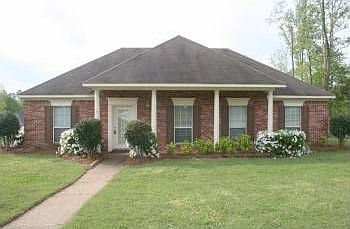 1st image of 1020 Cumberland Dr