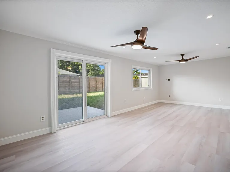 545 Bluebell Rd — Photo 14