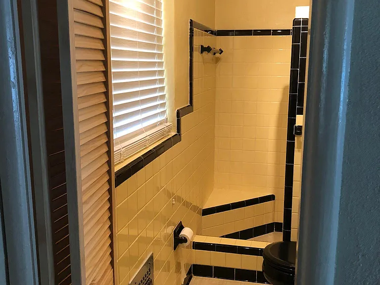 2175 Lakeview Dr — Photo 13
