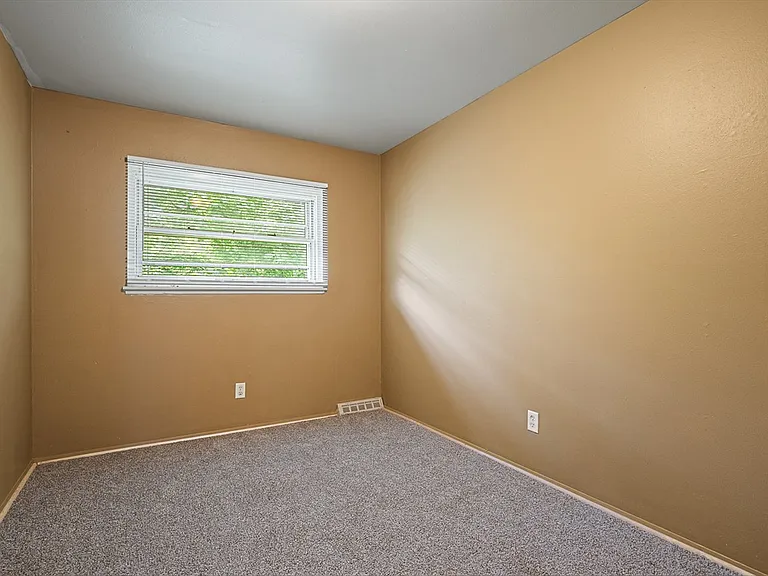 1118 Lincoln Ave — Photo 13