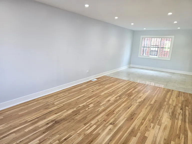 2538 S Wentworth Ave — Photo 9