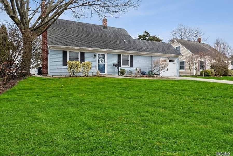 1st image of 26 Meadow Ln