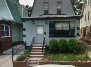 564 E 34th St, Brooklyn, NY 11203