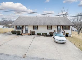 1508 W William St, Savannah, MO 64485
