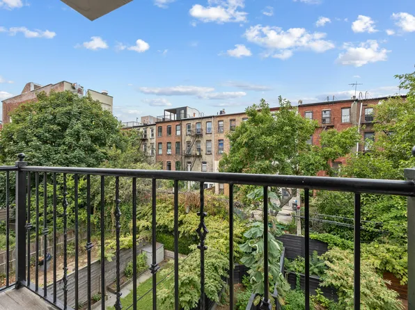 583 Putnam Avenue image 7 of 10