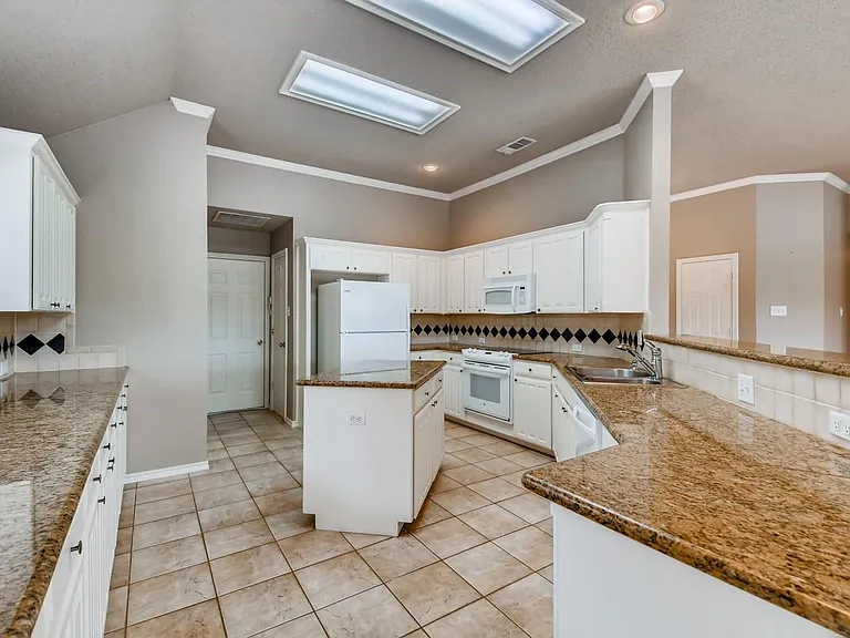 5930 River Bend Dr — Photo 14