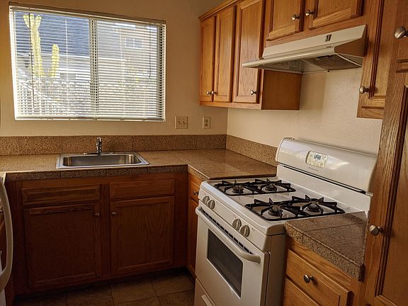 5th image of 4457 Kansas St APT 3