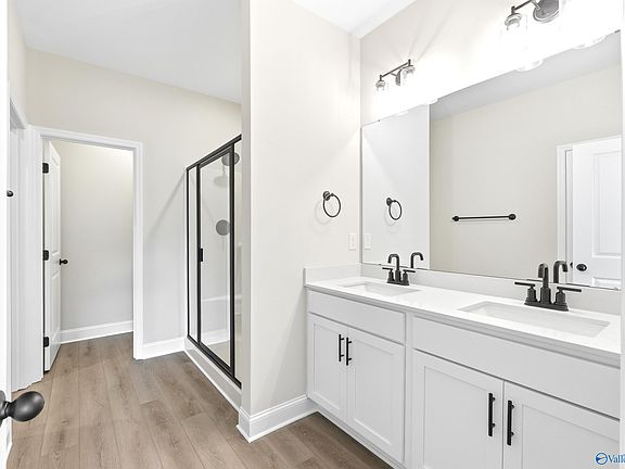 4th image of 103 River Pointe Dr