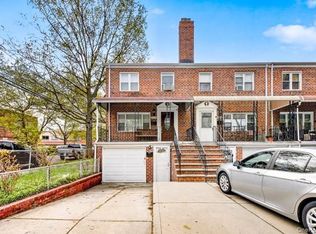 20920 43rd Ave, Flushing, NY 11361