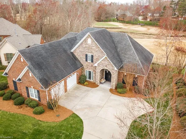 202 Sycamore Ridge Dr, Bermuda Run, NC 27006
