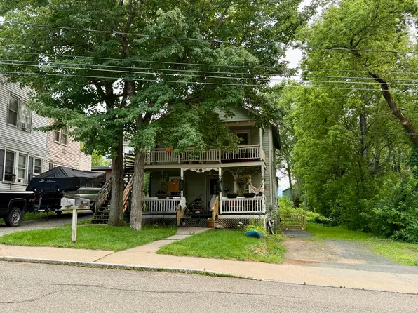 41 School St, Lake Placid, NY 12946
