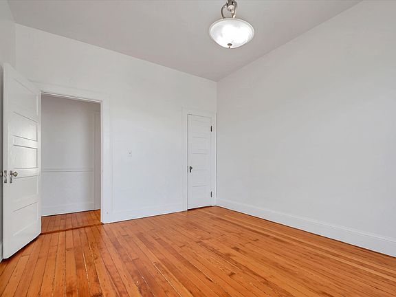 4th image of 930 Hayes St #12