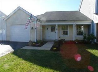 798 Stanford Ln, Carol Stream, IL 60188