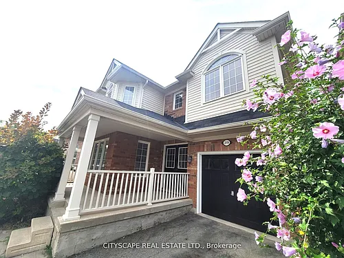 219 McGinnis Cres Photo 1