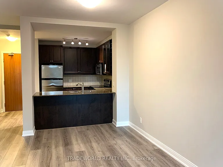 88 Broadway Ave #306 — Photo 4