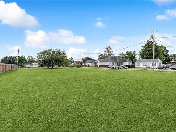 1722 Center St, Arabi, LA 70032
