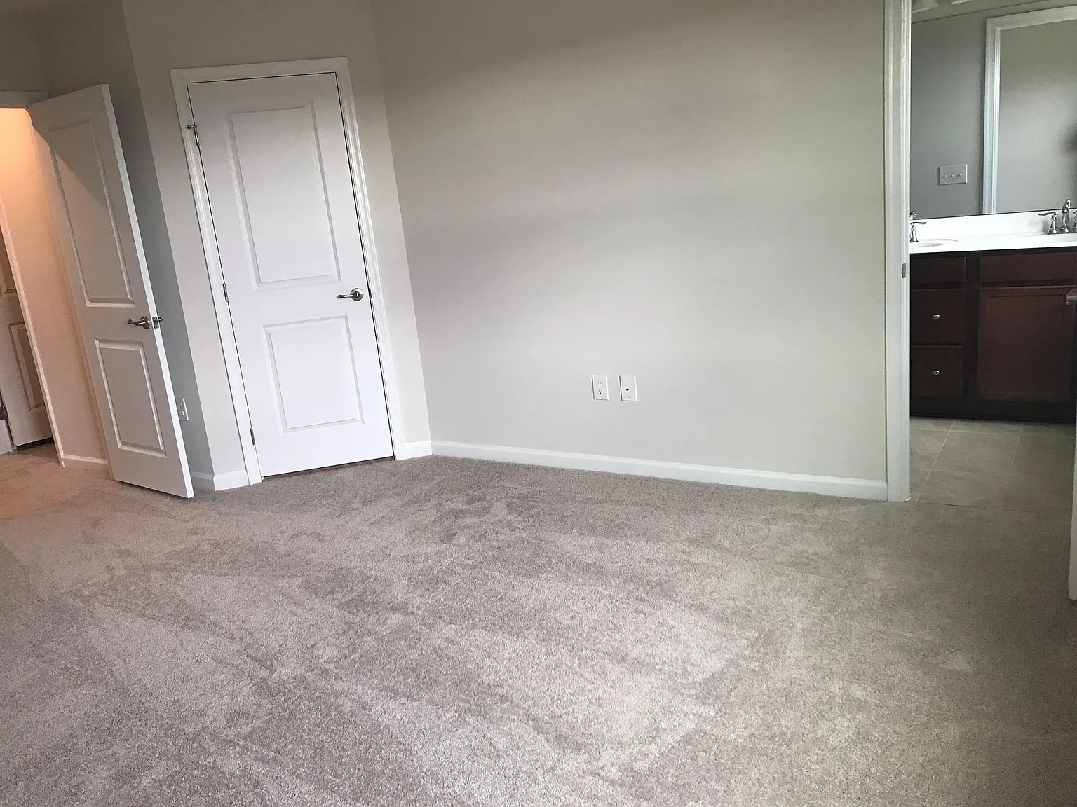 2047 Elm Tree Ct — Photo 4