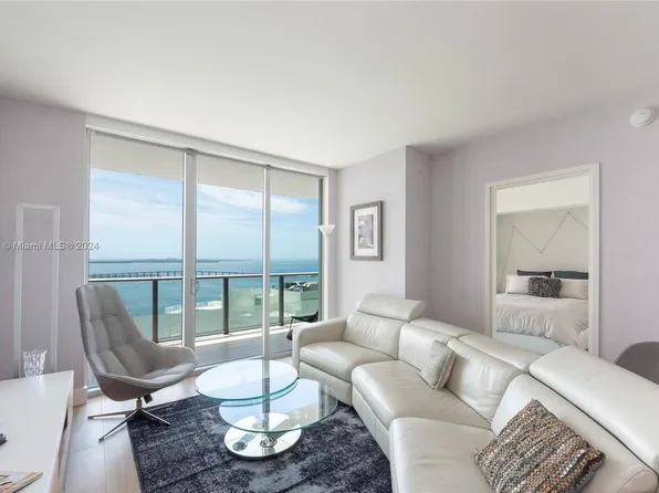 1300 Brickell Bay Dr, Miami, FL