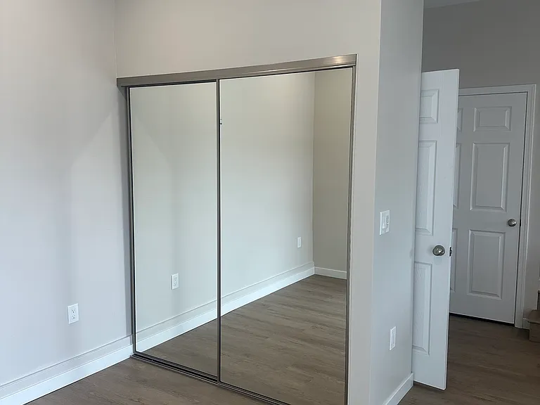 1812 Parrot St — Photo 8