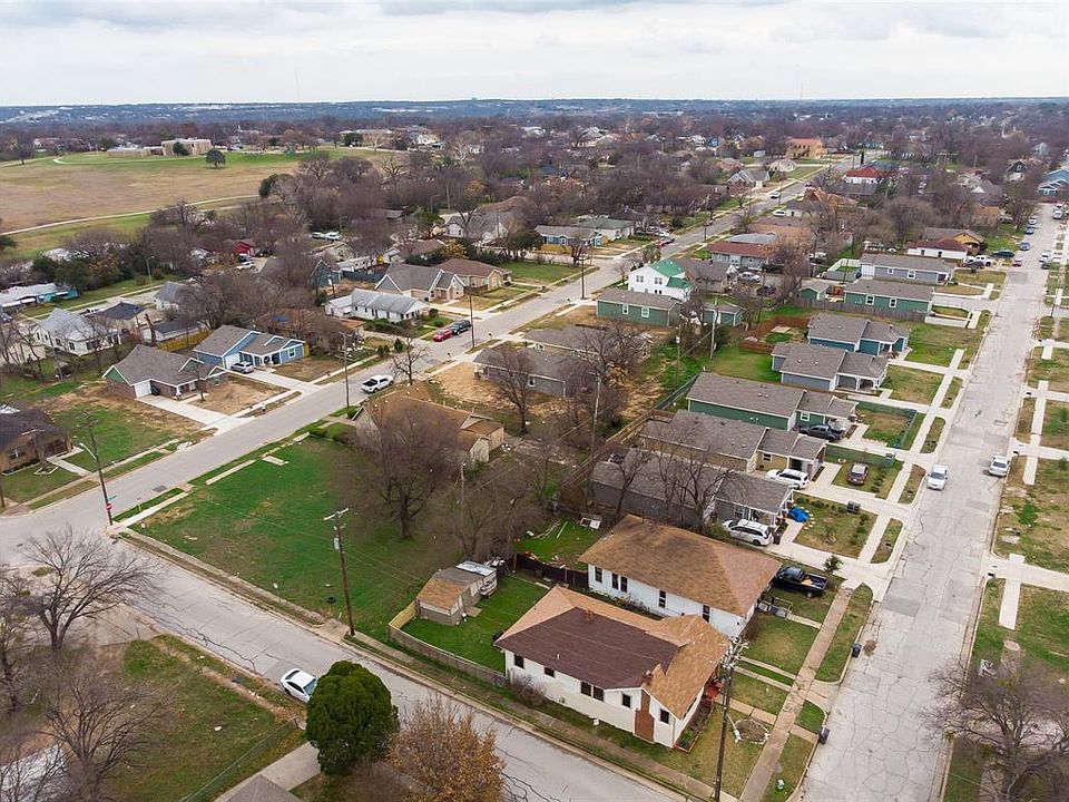 2nd image of 1305 Driess St Lot 2