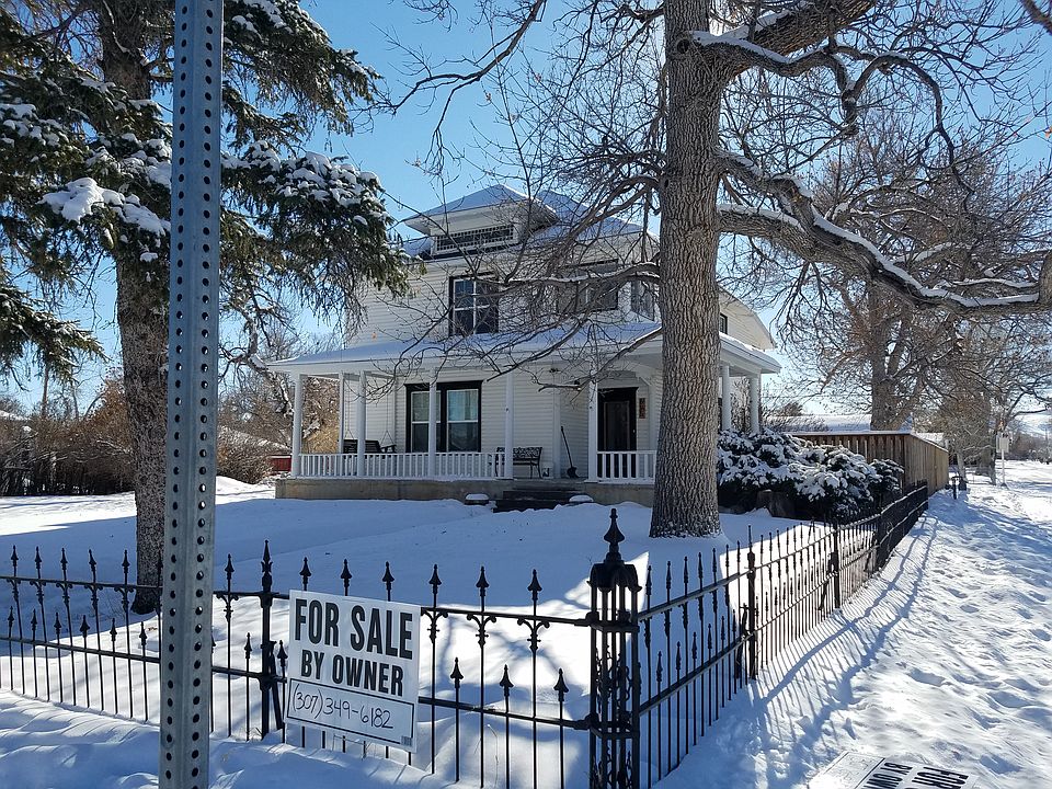 1st image of 695 Canyon St
